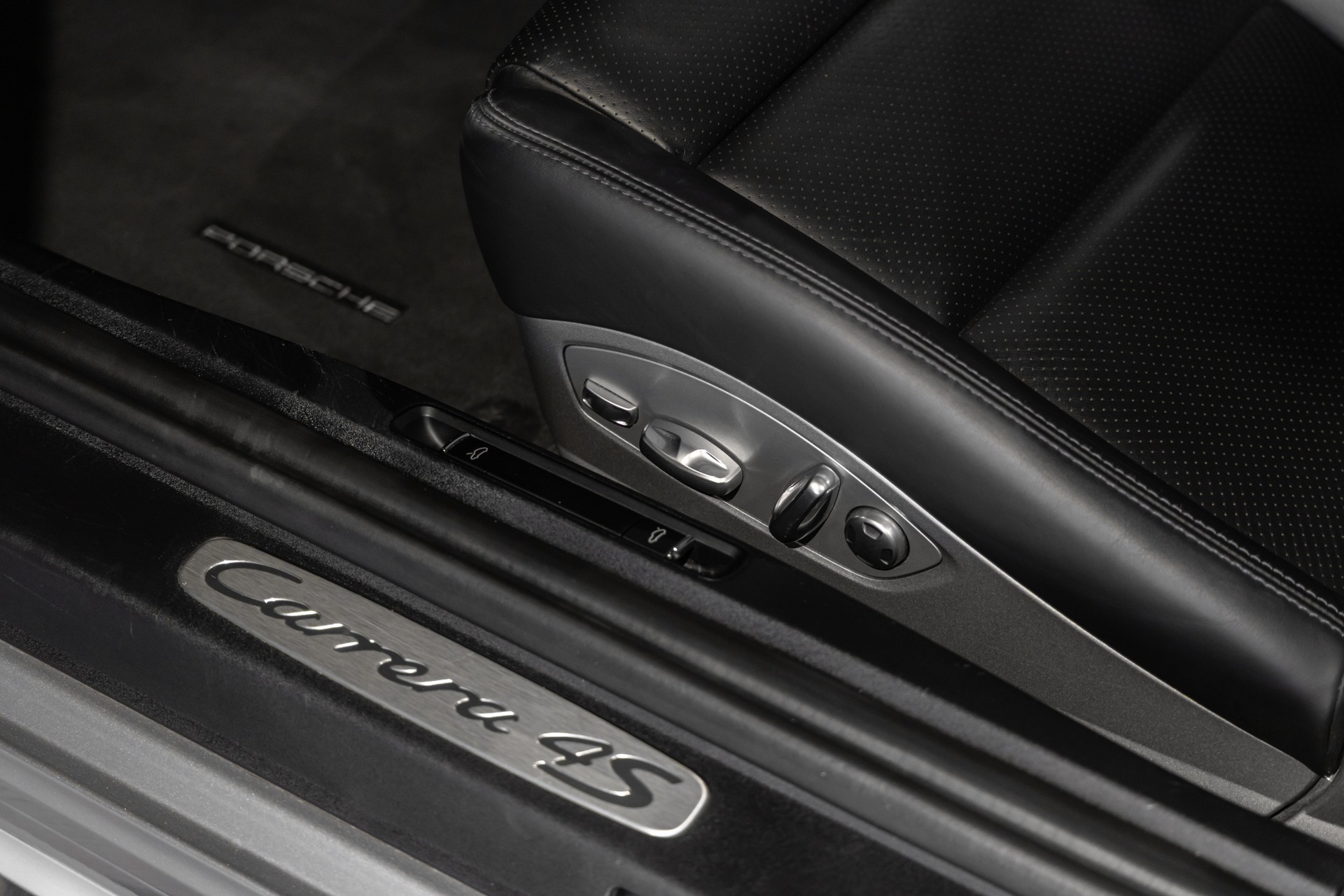 Tableau de bord – PORSCHE – 911 991.2 Carrera 4s – 2016 – Gris Argent GT – 45 900 km – 420 ch – Flat 6 bi-turbo – Transmission : Séquentielle – Origine Allemagne – Privaty Cars – Rachat express de supercars et hypercars entre Bordeaux et Nantes