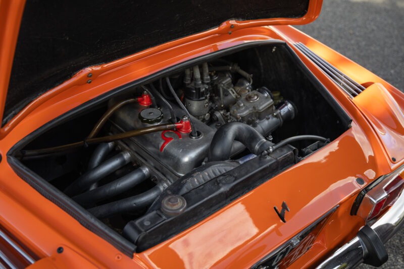 Moteur – ALPINE – A110 1300 Berlinette – 1970 – Orange Acropolis – 25 900 km – 102 ch – 4 cylindres en ligne 1.3l atmo – Transmission : Manuelle – Origine France – Privaty Cars – Rachat cash de voitures de sport d’occasion près de Poitiers