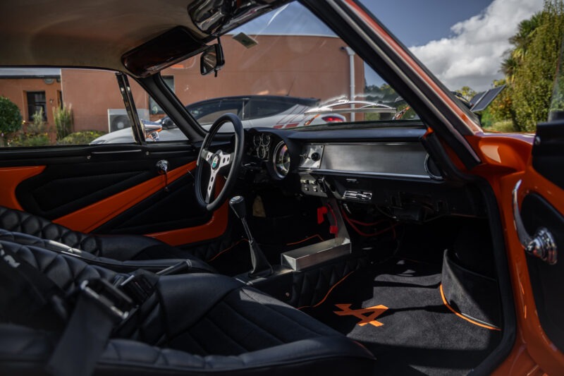 Tableau de bord – ALPINE – A110 1300 Berlinette – 1970 – Orange Acropolis – 25 900 km – 102 ch – 4 cylindres en ligne 1.3l atmo – Transmission : Manuelle – Origine France – Privaty Cars – Vente de voitures de prestige d’occasion près de Poitiers