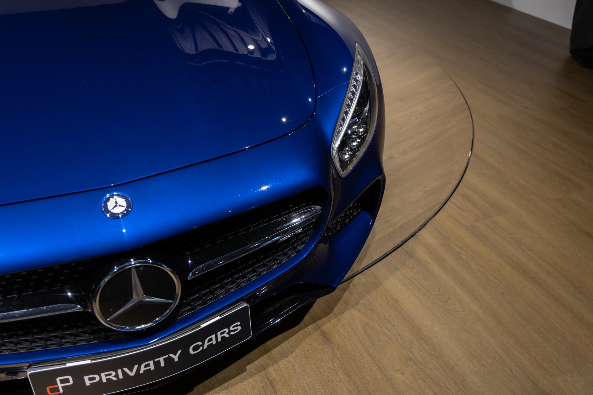À vendre – MERCEDES – AMG GT – 2016 – Brilliant Blue Metallic – 29 900 km – 460-2 ch – V8 bi-turbo – Transmission : Sequentielle – Vue principale – Origine Allemagne – Privaty Cars – Recherche personnalisée de modèles MERCEDES proche de Nantes